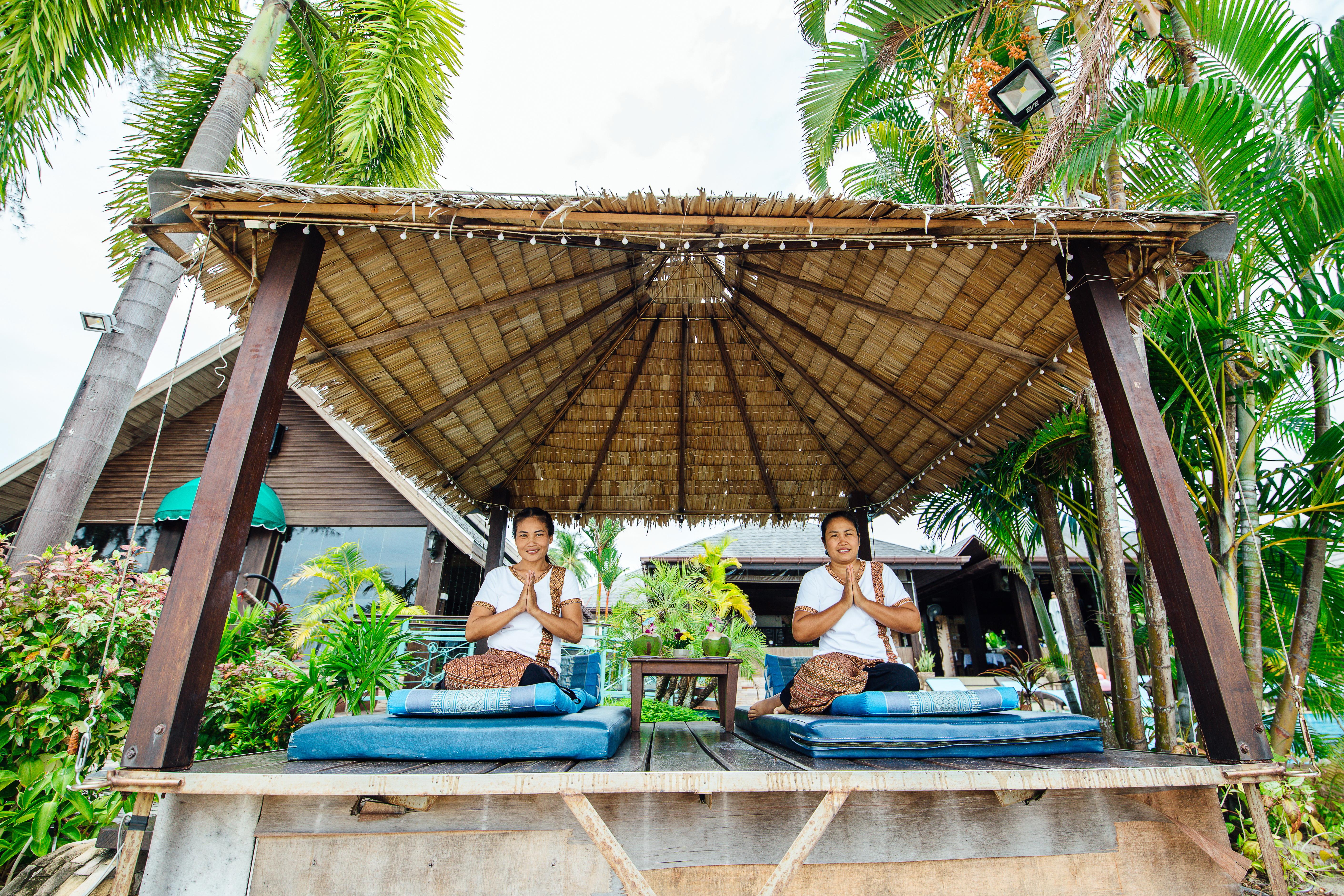 Sea Valley Resort Lipa Noi Buitenkant foto